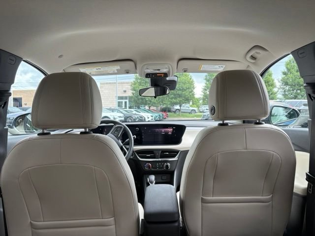 Certified 2024 Buick Encore GX Preferred FWD image 8
