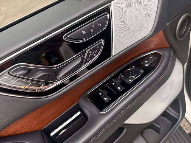 Used 2024 Lincoln Navigator Black Label AWD/4WD image 10