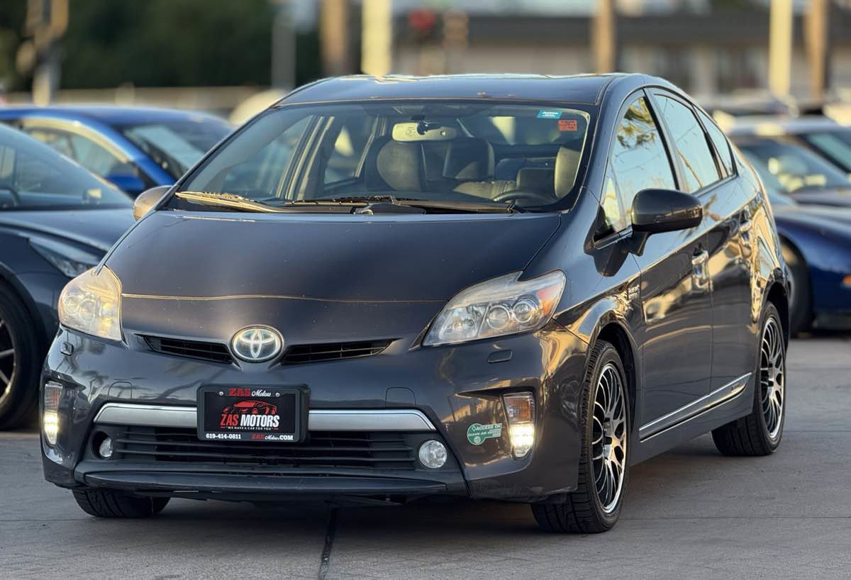 Used 2012 Toyota Prius Prime Advanced image 4
