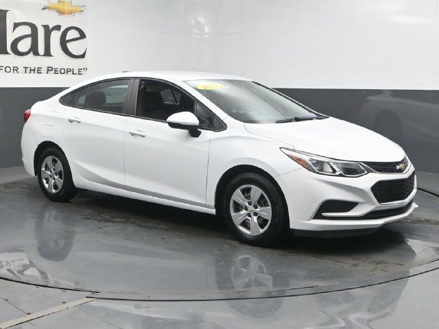 Used 2017 Chevrolet Cruze LS FWD image 6