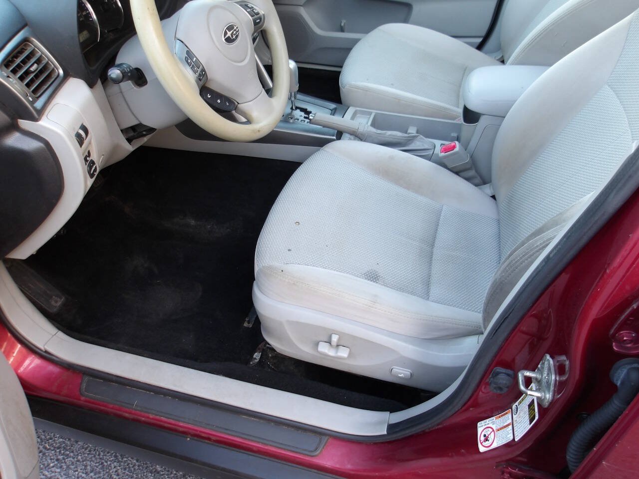 Used 2013 Subaru Forester 2.5X Premium w/ All-Weather Pkg AWD/4WD image 6