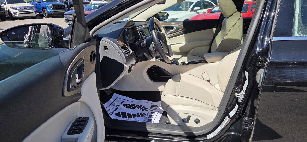 Used 2015 Chrysler 200 C w/ Navigation & Sound Group I image 11