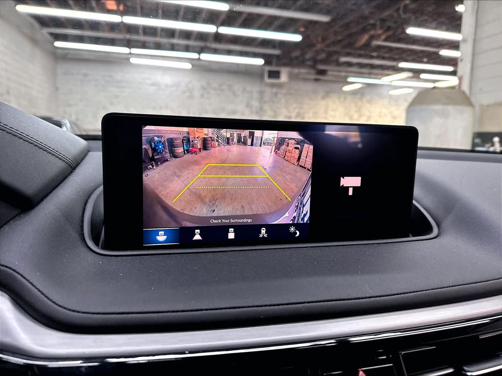 Used 2023 Acura MDX SH-AWD w/ Technology Package image 23