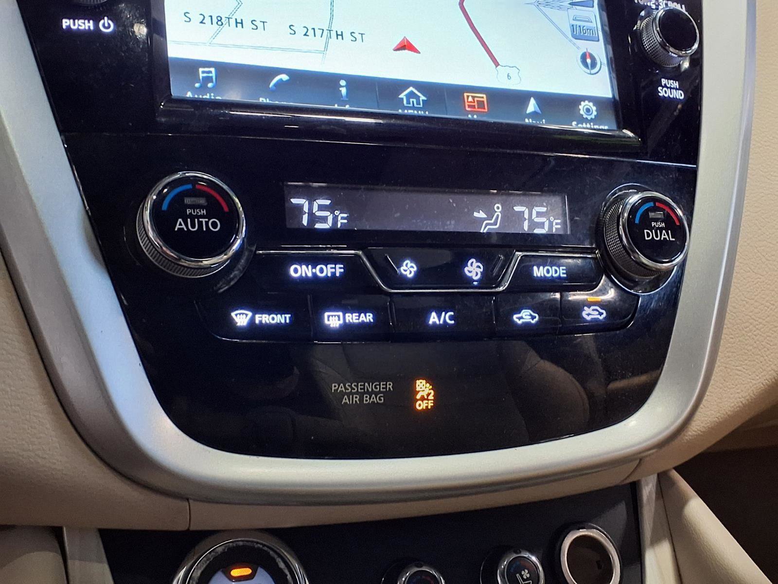 Used 2015 Nissan Murano Platinum w/ Platinum Technology Package AWD/4WD image 19
