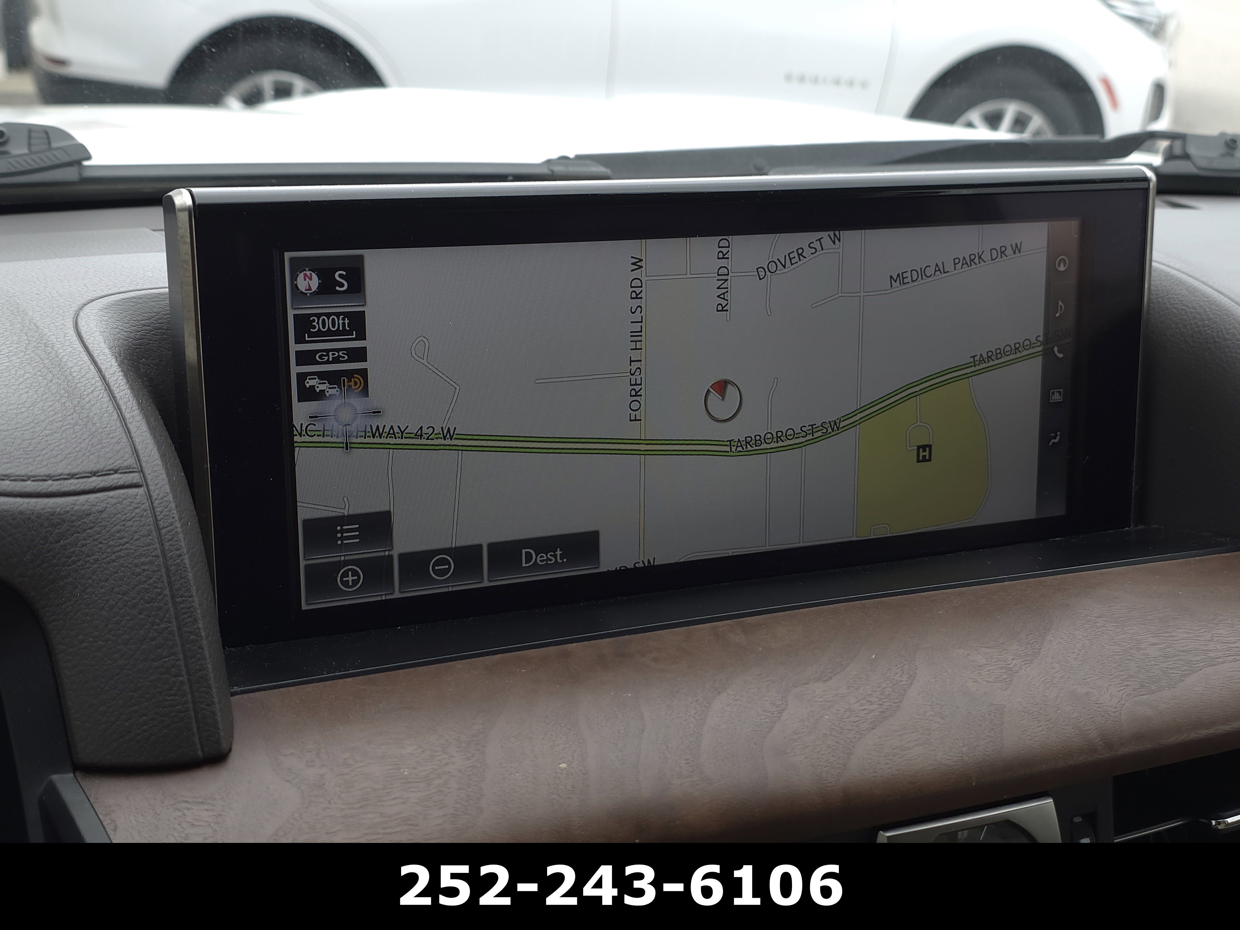 Used 2016 Lexus LX 570 4WD w/ Luxury Package image 23