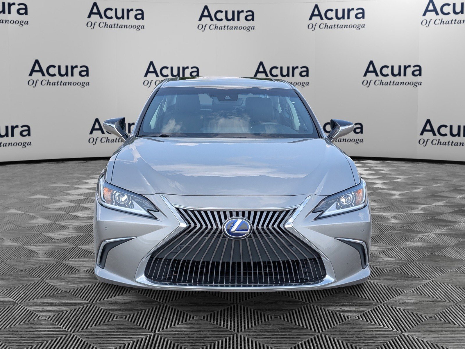 Used 2020 Lexus ES 300h w/ Premium Package image 2