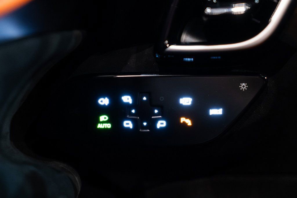 Certified 2025 Ferrari Roma Spider image 30