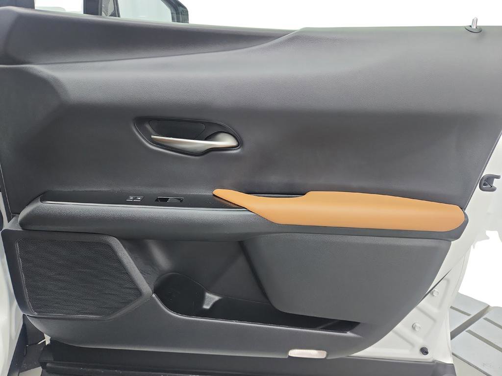 Used 2020 Lexus UX 250h w/ Premium Package AWD/4WD image 29