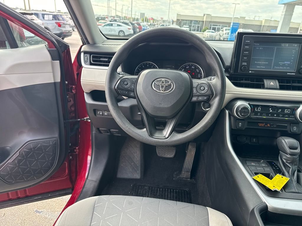 Used 2021 Toyota RAV4 XLE image 17