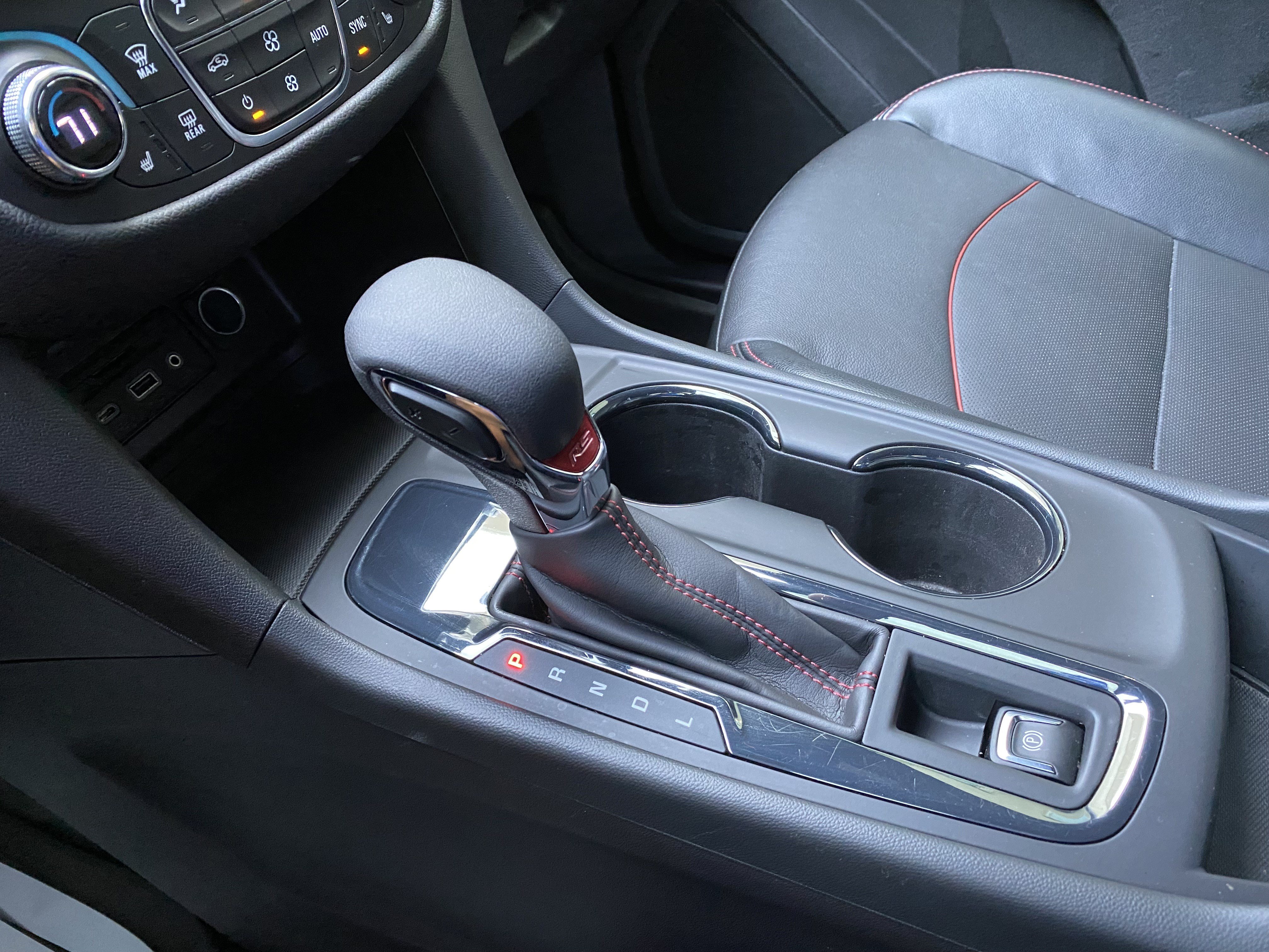 Used 2024 Chevrolet Equinox RS w/ RS Leather Package FWD image 29