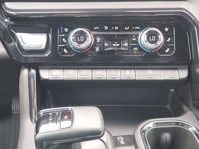 Used 2024 GMC Sierra 1500 AT4 w/ Technology Package AWD/4WD image 17