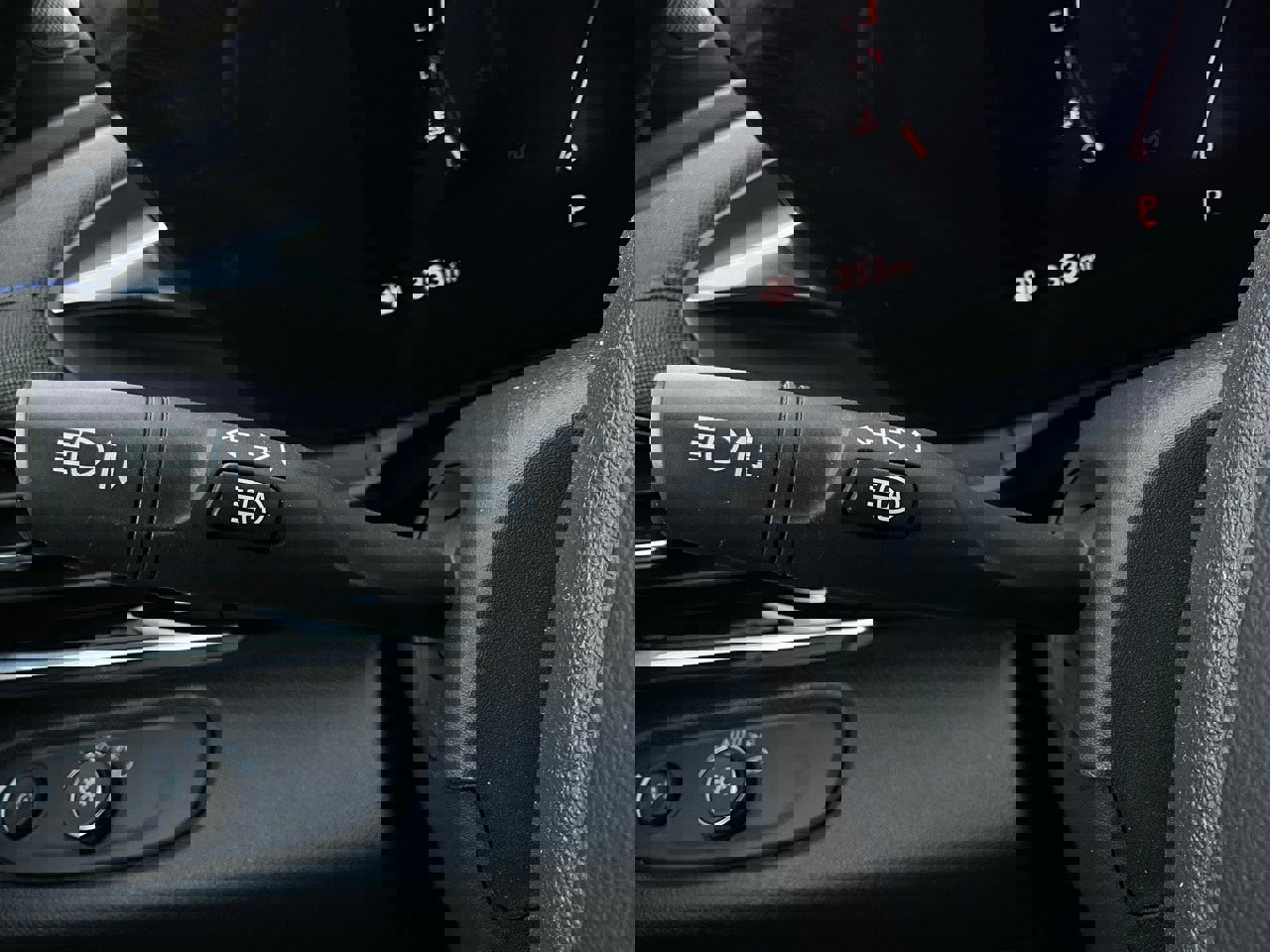 Used 2025 Buick Envista Sport Touring image 34