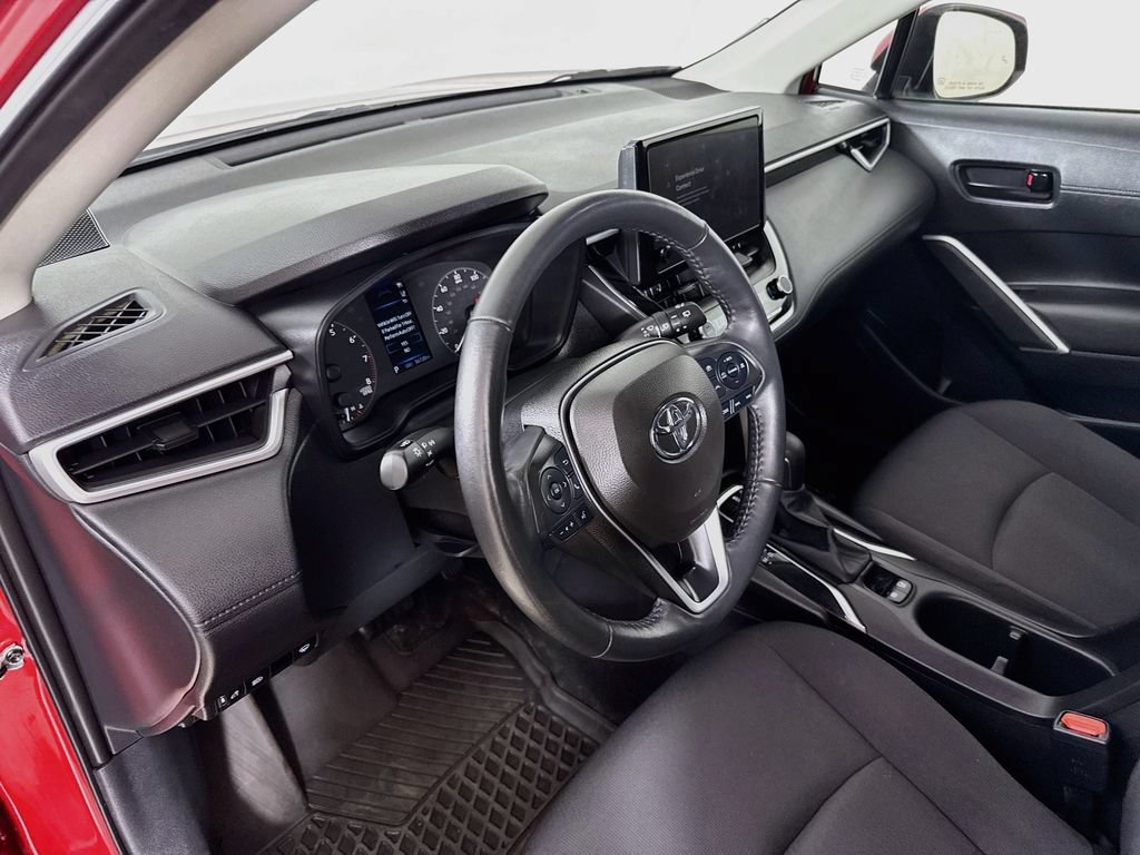 Used 2024 Toyota Corolla Cross LE AWD/4WD image 10