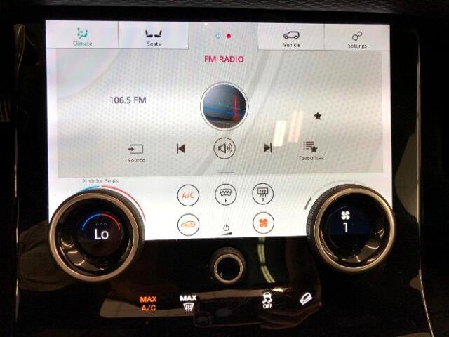 Used 2018 Land Rover Range Rover Velar R-Dynamic SE image 22