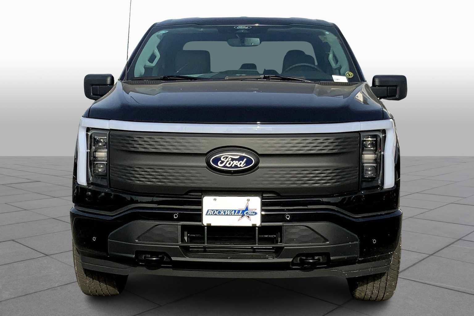 New 2025 Ford F150 Lightning Flash image 3