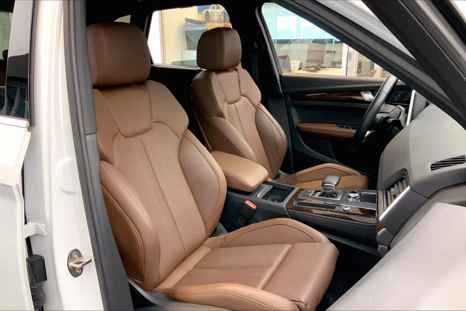 Used 2019 Audi Q5 2.0T Premium Plus w/ Premium Plus Package AWD/4WD image 8