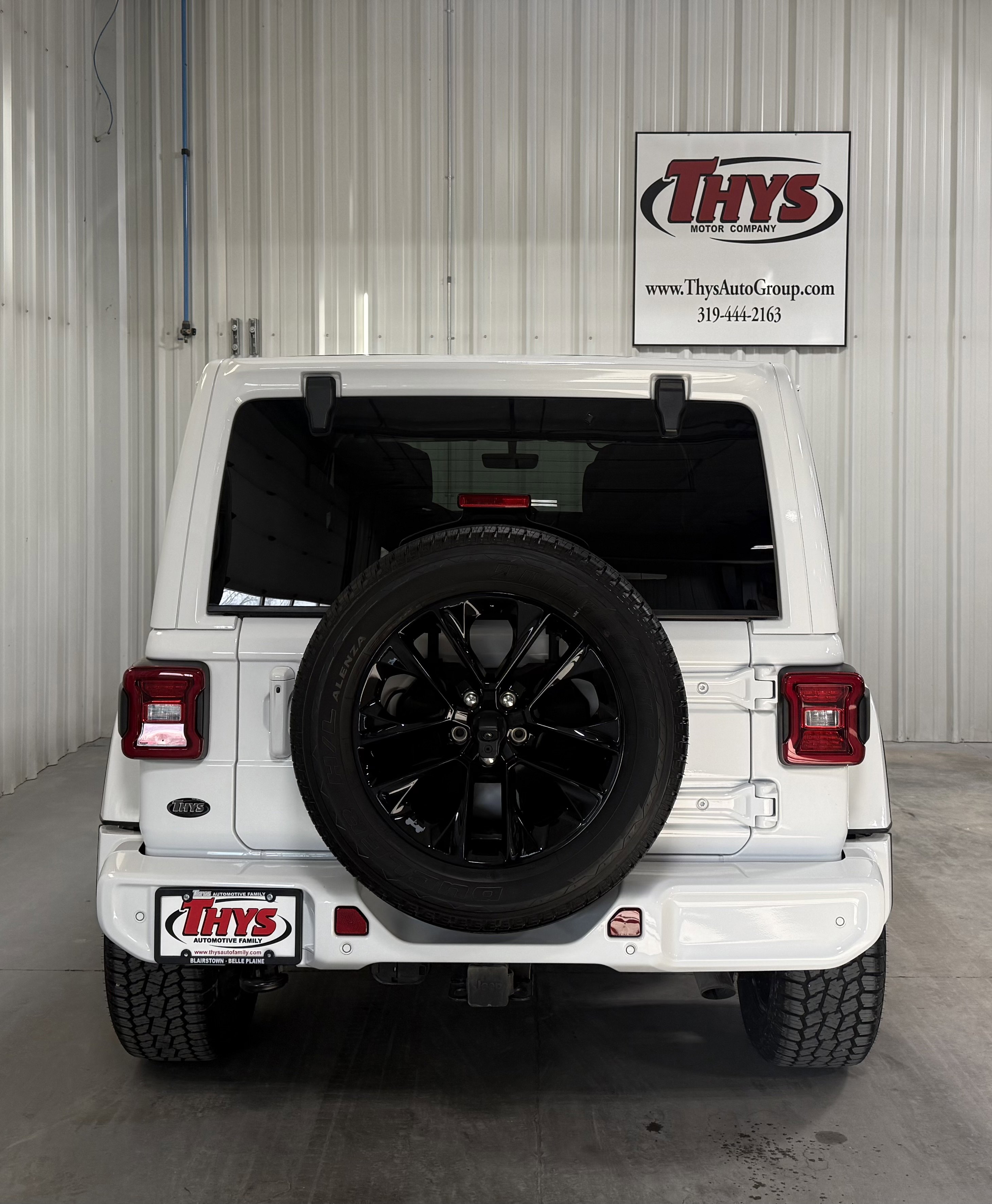 Used 2021 Jeep Wrangler Unlimited Sahara image 4
