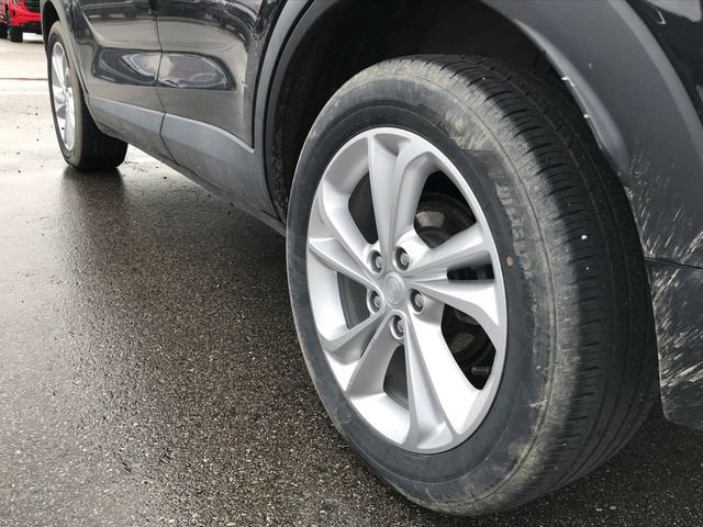 Certified 2023 Buick Encore GX Preferred w/ Cold Weather Comfort Package FWD image 11