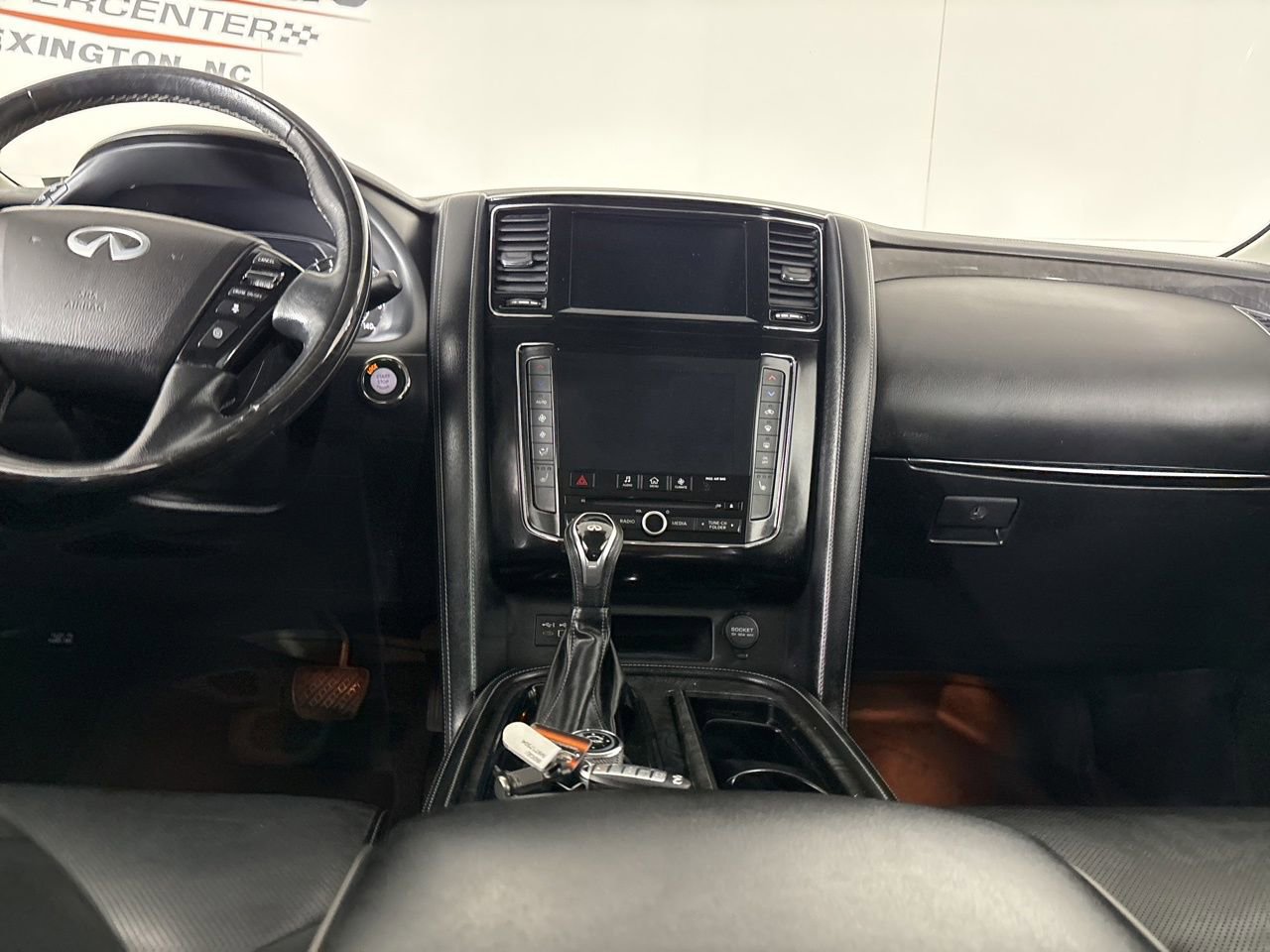 Used 2021 INFINITI QX80 Luxe image 25