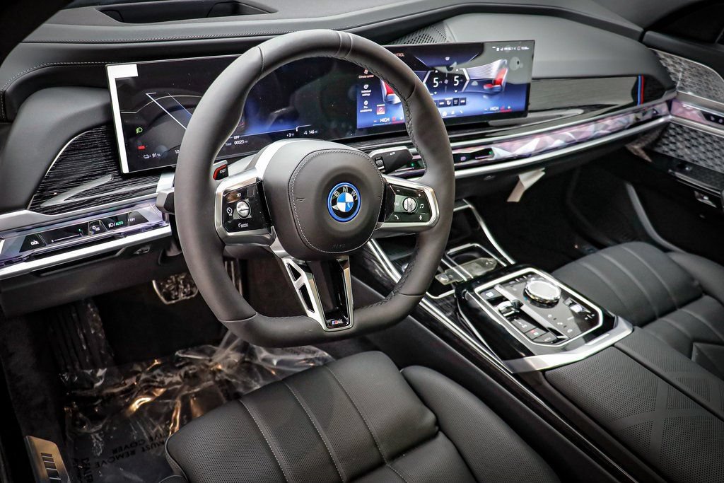 New 2026 BMW i7 xDrive60 w/ Executive Package AWD/4WD image 6