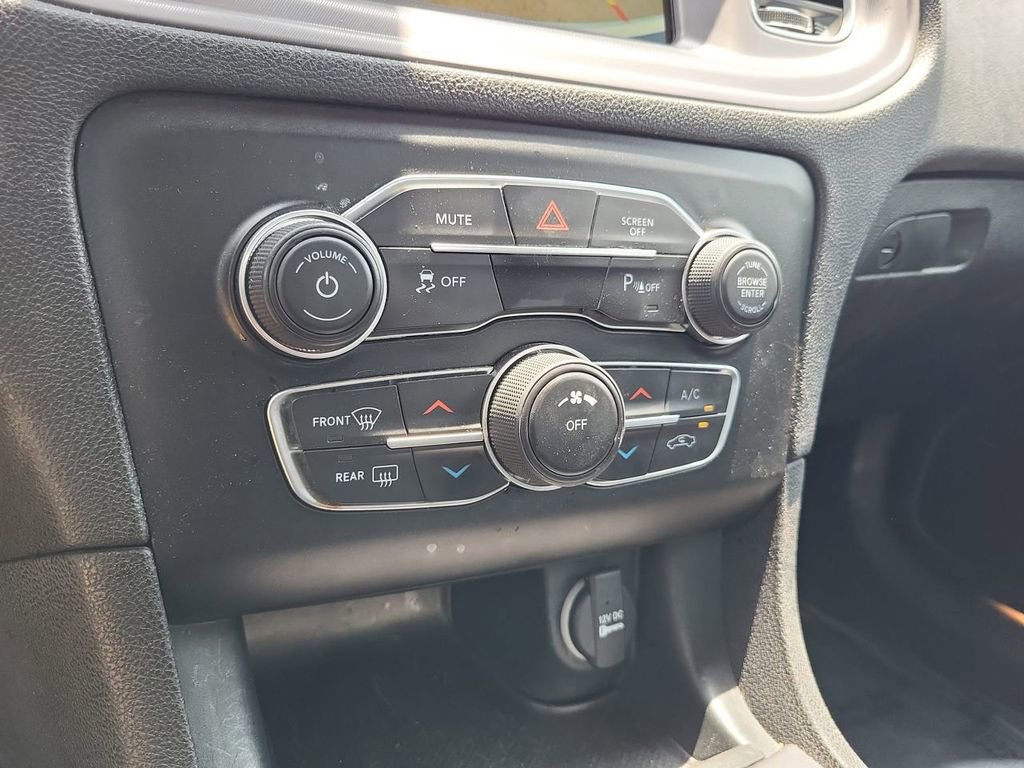 Used 2023 Dodge Charger SXT RWD image 16