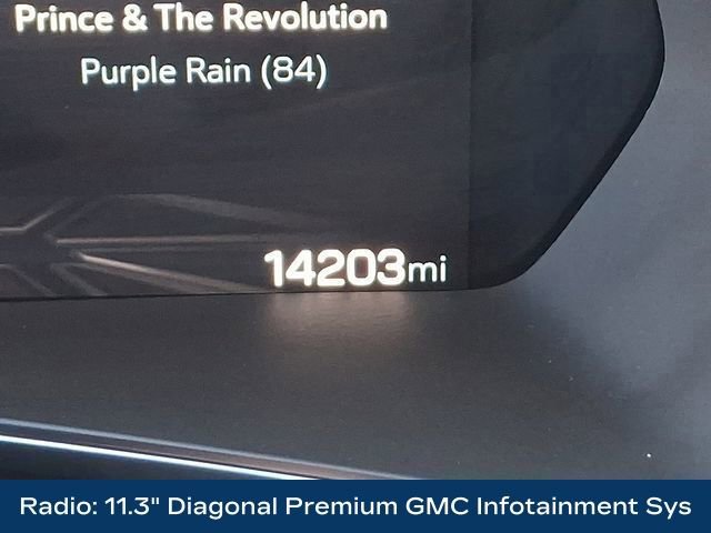 Used 2025 GMC Canyon AT4 w/ AT4 Premium Package AWD/4WD image 8
