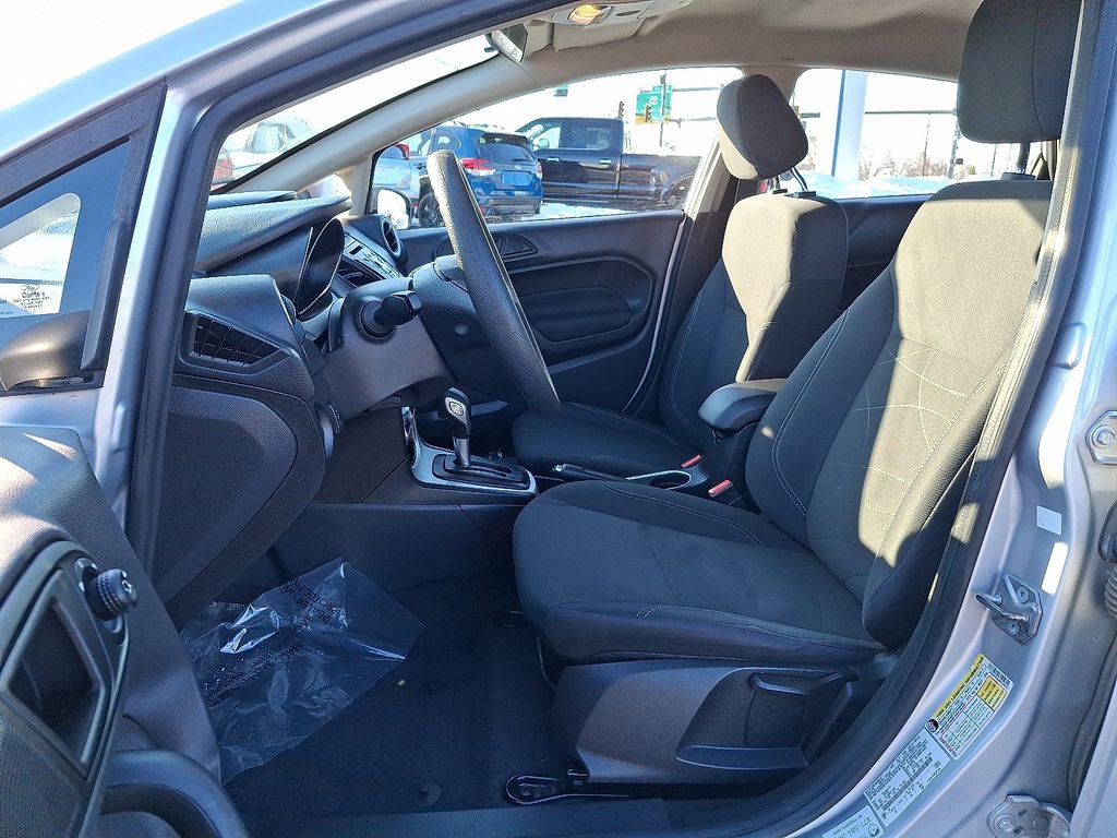 Used 2017 Ford Fiesta SE image 16