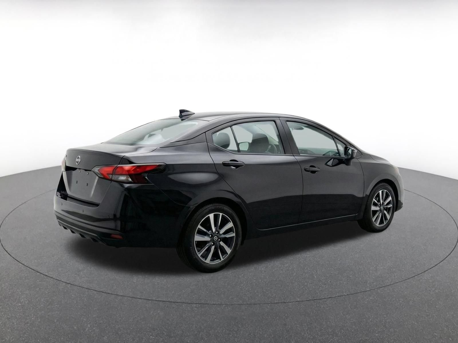 Used 2025 Nissan Versa SV FWD image 8
