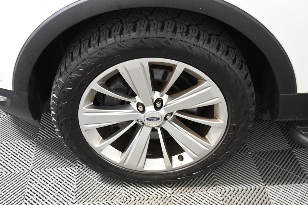 Used 2018 Ford Explorer Limited w/ Equipment Group 301A AWD/4WD image 11