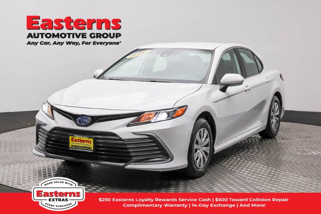 Used 2023 Toyota Camry LE FWD image 1