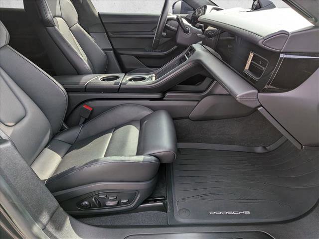 Used 2023 Porsche Taycan GTS image 20