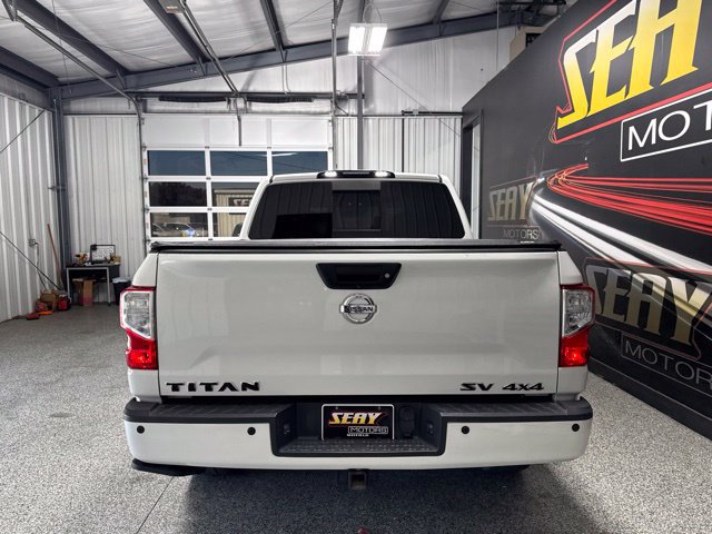 Used 2018 Nissan Titan SV w/ SV Convenience Package AWD/4WD image 15