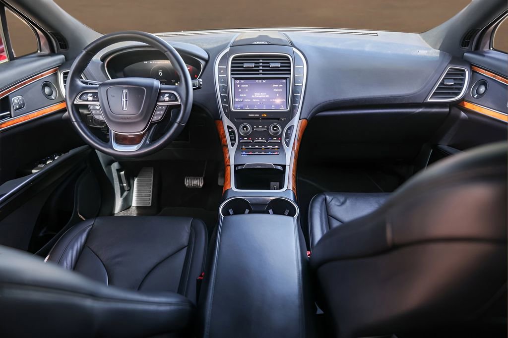 Used 2019 Lincoln Nautilus Reserve image 24