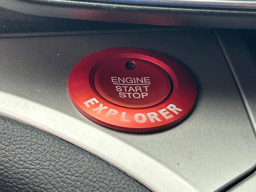 Used 2022 Ford Explorer XLT w/ Equipment Group 202A image 40