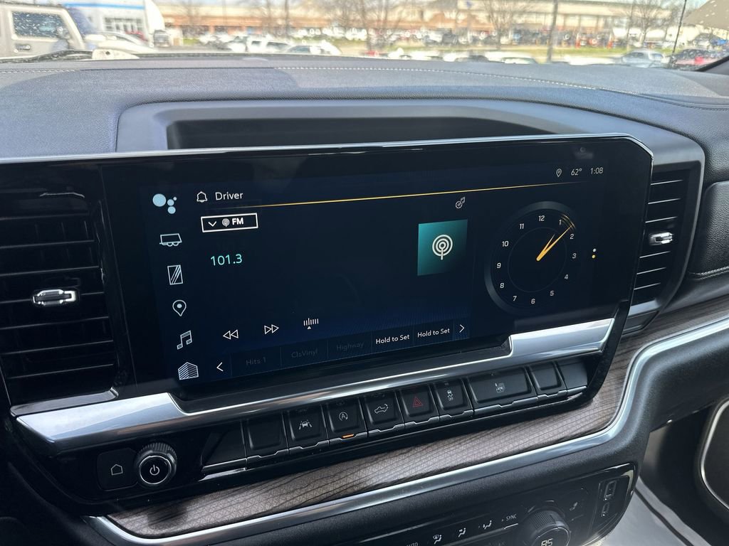 Used 2024 Chevrolet Silverado 1500 LT image 16