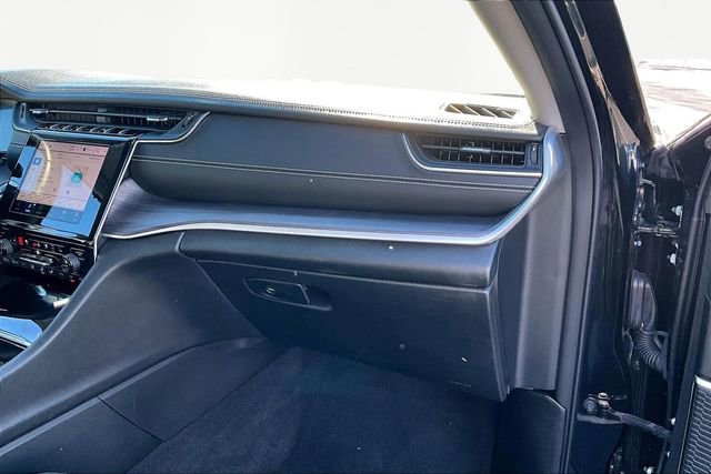 Used 2022 Jeep Grand Cherokee L Limited w/ Luxury Tech Group II image 19