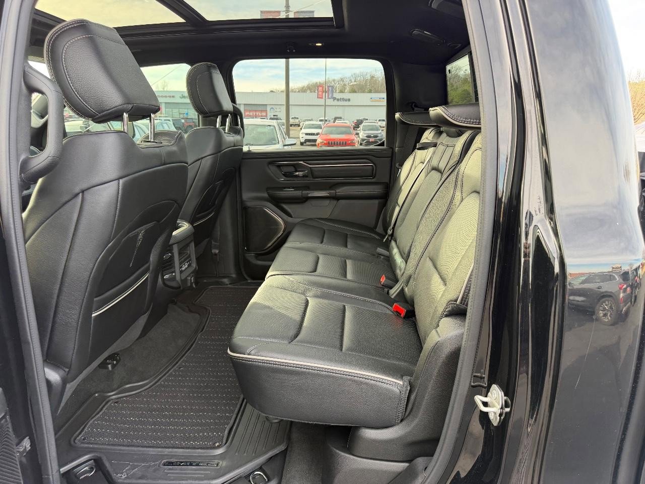 Used 2023 RAM 1500 Limited image 9