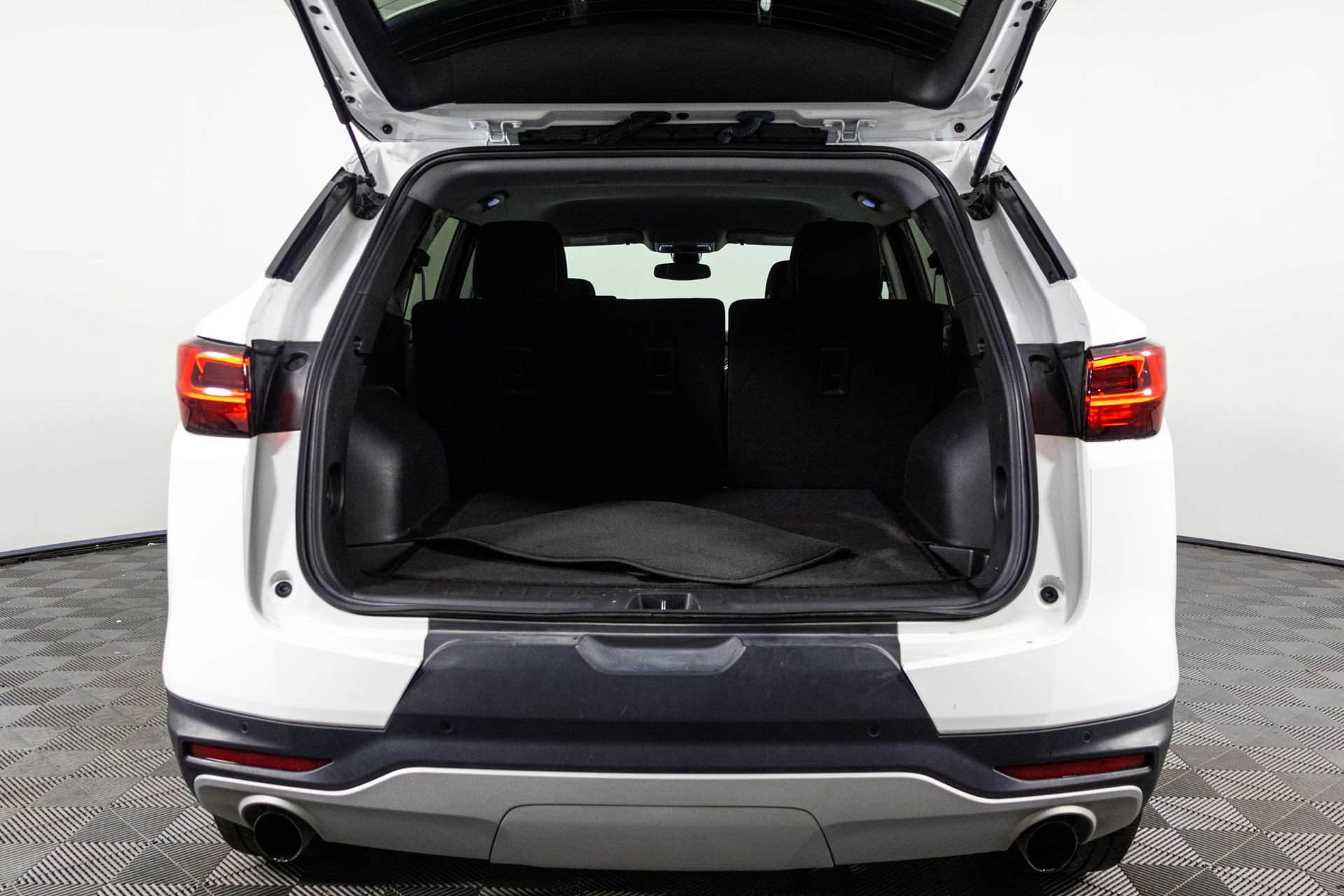 Certified 2023 Chevrolet Blazer LT w/ Driver Confidence Package image 35