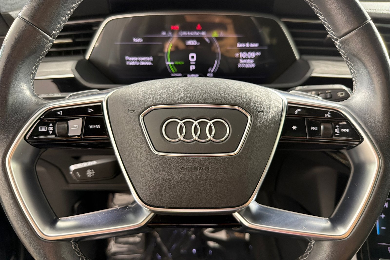 Used 2022 Audi e-tron Premium AWD/4WD image 22