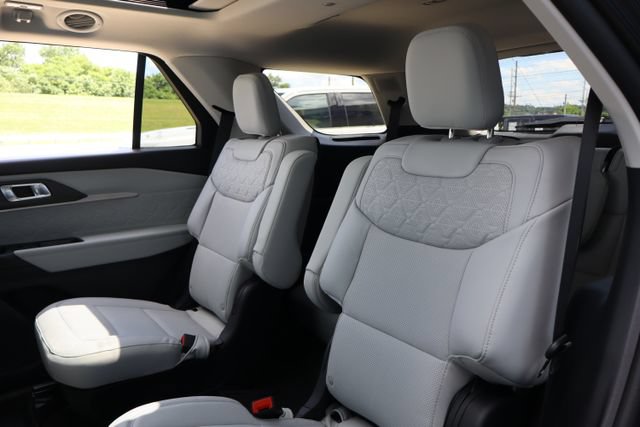 New 2026 Ford Explorer Platinum w/ LUX Leather Package AWD/4WD image 29