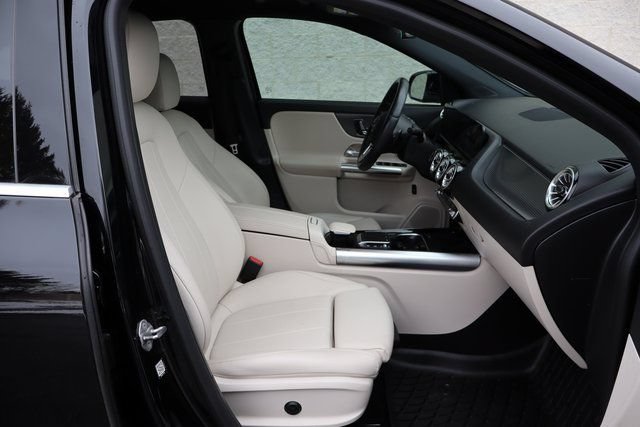 Used 2023 Mercedes-Benz GLA 250 4MATIC image 34