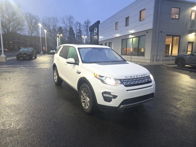 Used 2016 Land Rover Discovery Sport HSE image 10