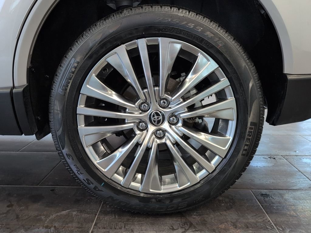 Certified 2023 Toyota Venza Limited image 10