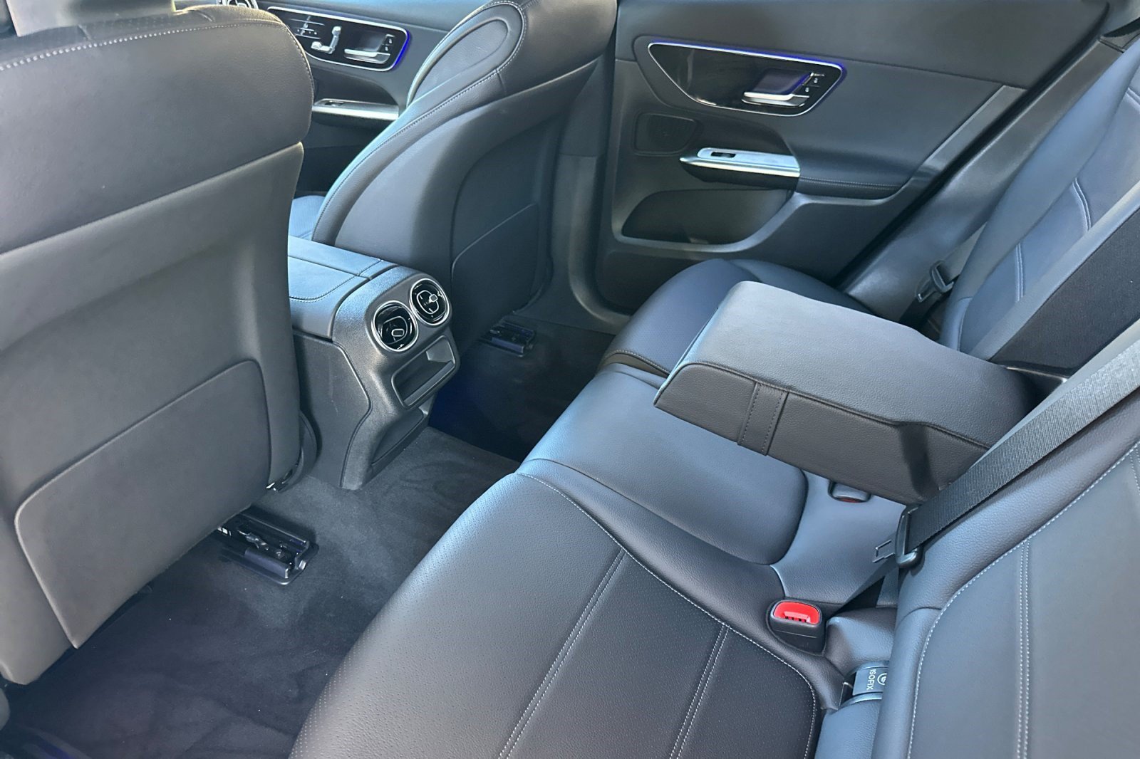 New 2025 Mercedes-Benz GLC 350e 4MATIC image 31