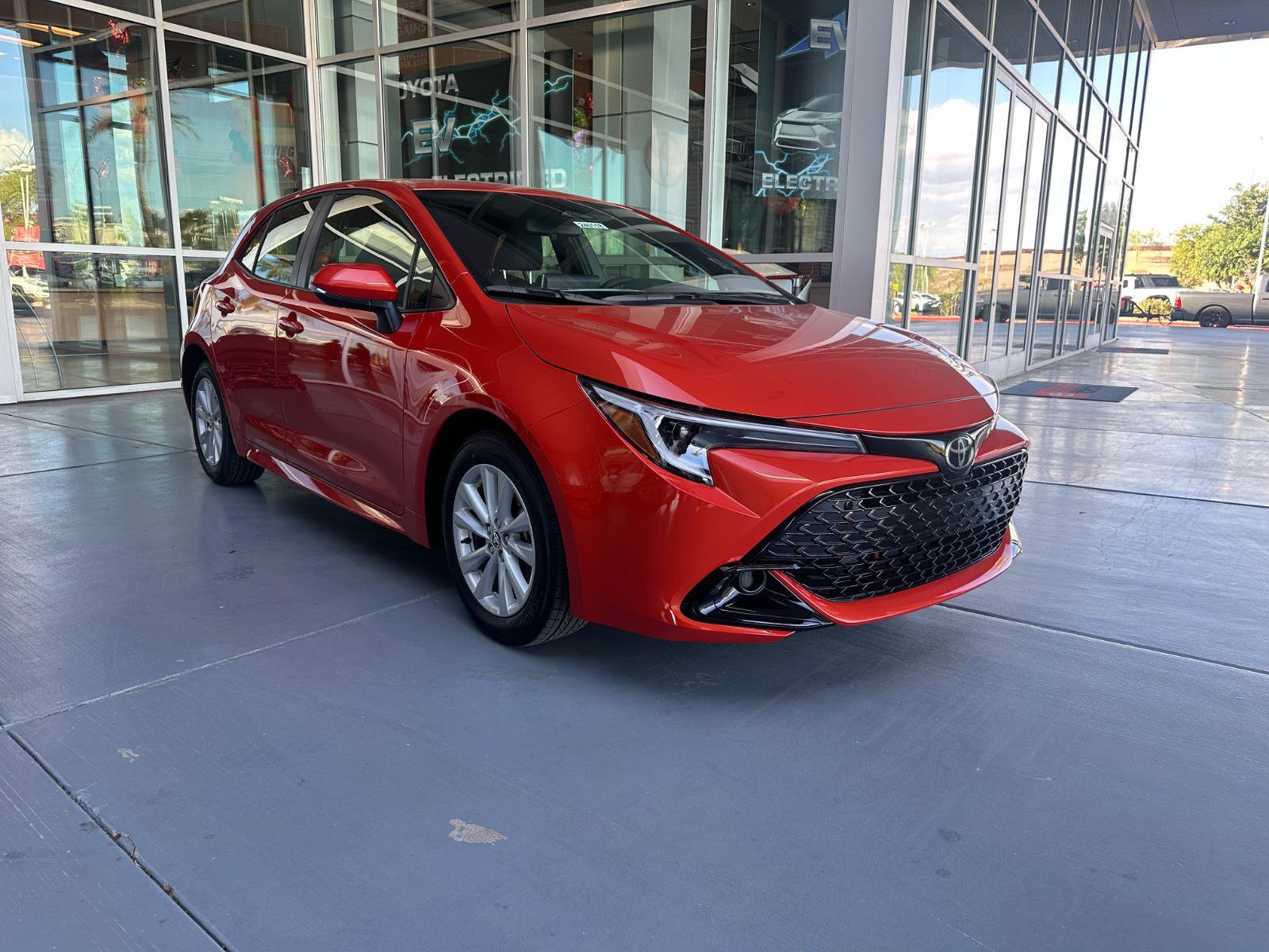 New 2026 Toyota Corolla SE FWD video 1