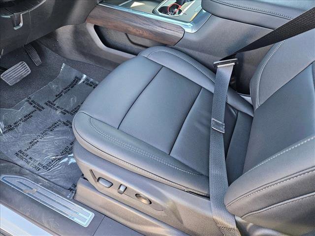New 2026 GMC Sierra 2500 SLT w/ SLT Premium Package image 4
