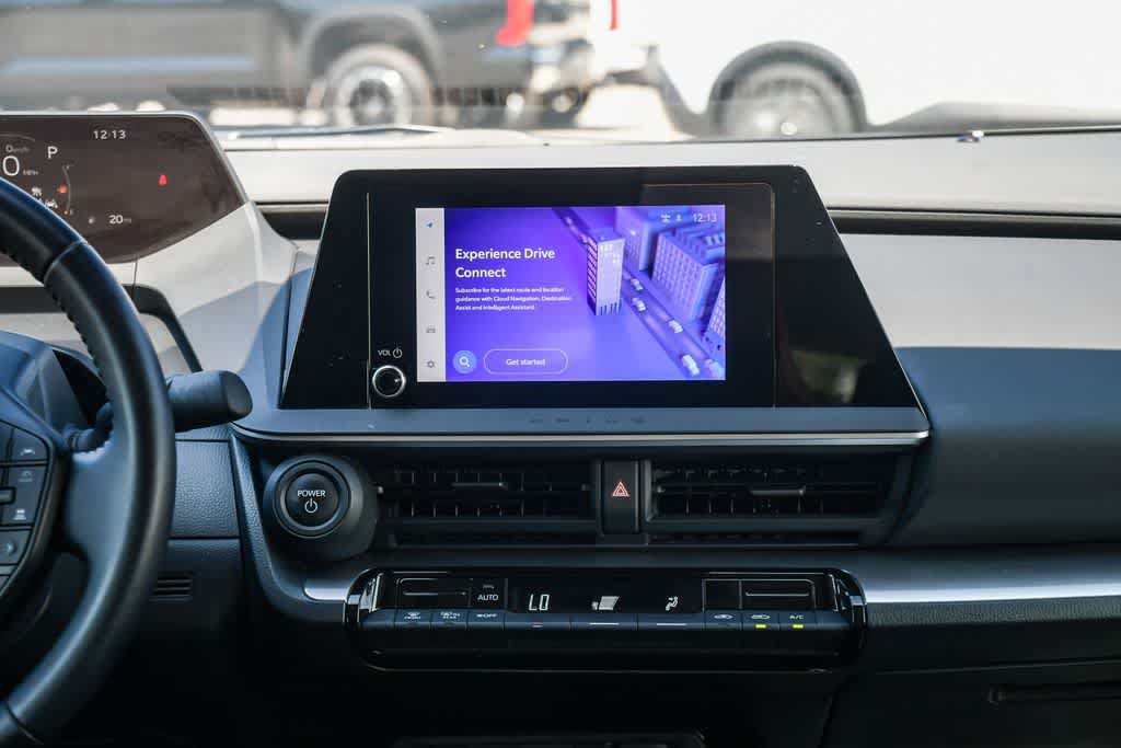 Used 2024 Toyota Prius LE FWD image 13