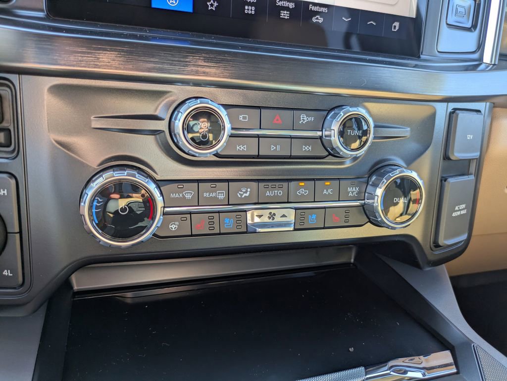 New 2026 Ford F250 Lariat w/ Lariat Premium Package image 15