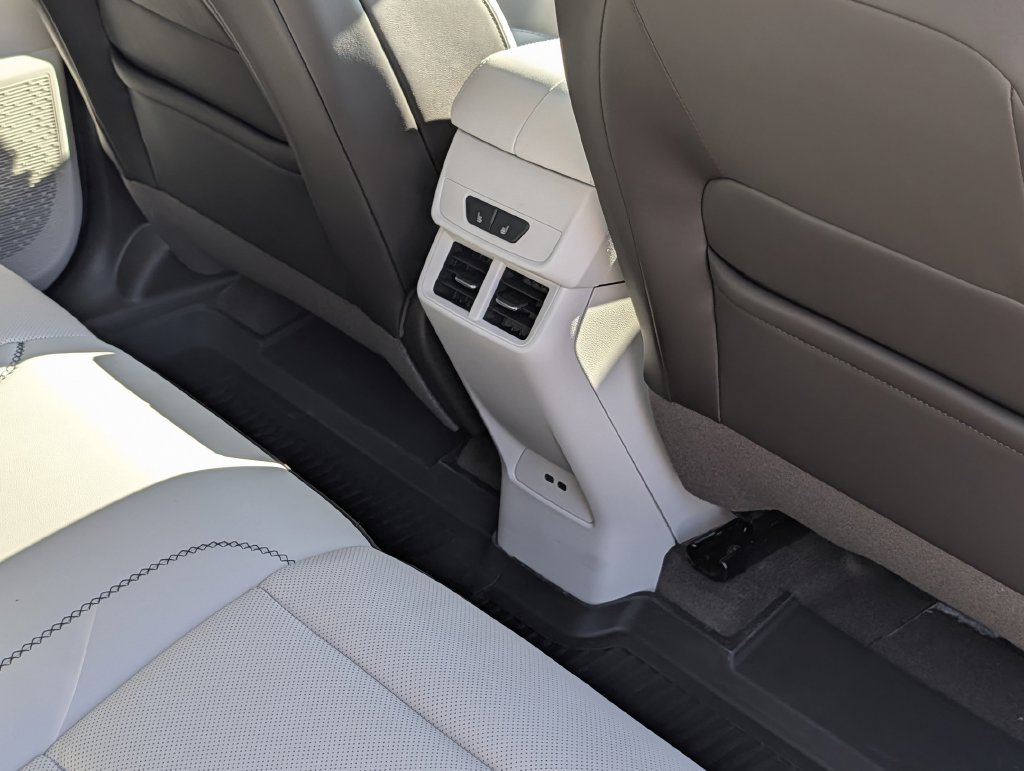 New 2027 GMC Terrain Denali w/ LPO, Floor Liner Package AWD/4WD image 29