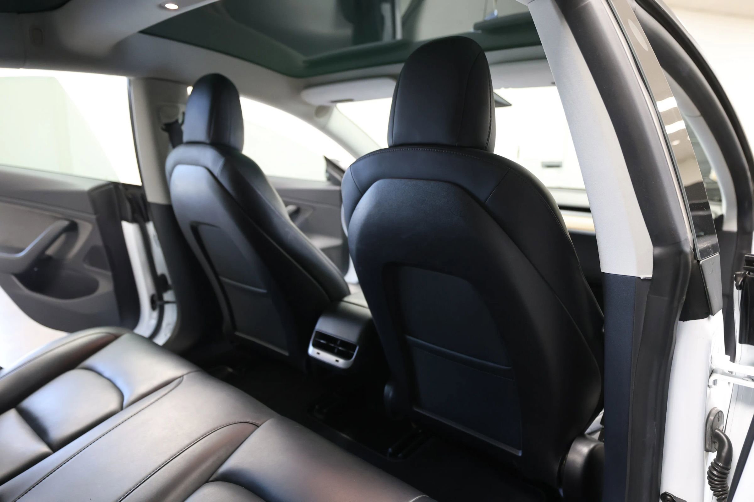 Used 2019 Tesla Model 3 Performance image 40